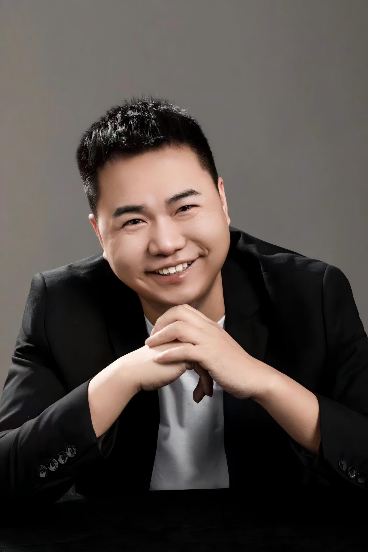 沈艺 首席设计师